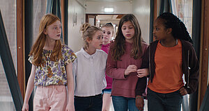 Szenenbild aus dem Film „Lars ist LOL“