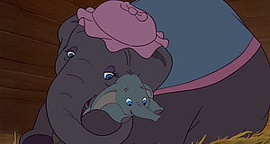 Szenenbild aus dem Film „Dumbo, der fliegende Elefant“