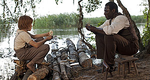 Szenenbild aus dem Film „Die Abenteuer des Huck Finn“