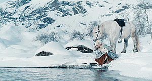 Szenenbild aus dem Film „Drei Haselnüsse für Aschenbrödel [2021]“