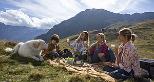 Szenenbild aus dem Film „Belle & Sebastian - Ein Sommer voller Abenteuer“