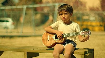 Szenenbild aus dem Film „A Boy Called Sailboat - Jedes Wunder hat seine Melodie“