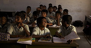 Szenenbild aus dem Film „Auf dem Weg zur Schule“