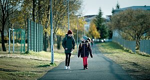 Szenenbild aus dem Film „Birta rettet das Weihnachtsfest“ Szenenbild aus dem Film „Birta rettet das Weihnachtsfest“