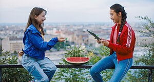 Szenenbild aus dem Film „I Accidentally Wrote a Book – Der Sommer, als (m)ich meine Geschichte fand“