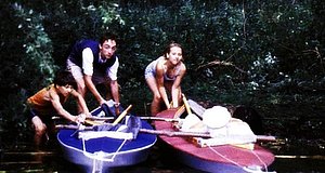 Szenenbild aus dem Film „Zwei in einem Boot“