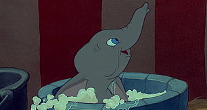 Szenenbild aus dem Film „Dumbo, der fliegende Elefant“