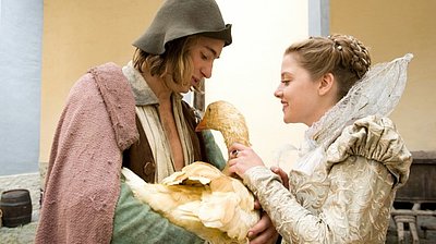 Szenenbild aus dem Film „Die goldene Gans/Der Teufel mit den drei goldenen Haaren (Märchenperlen)“