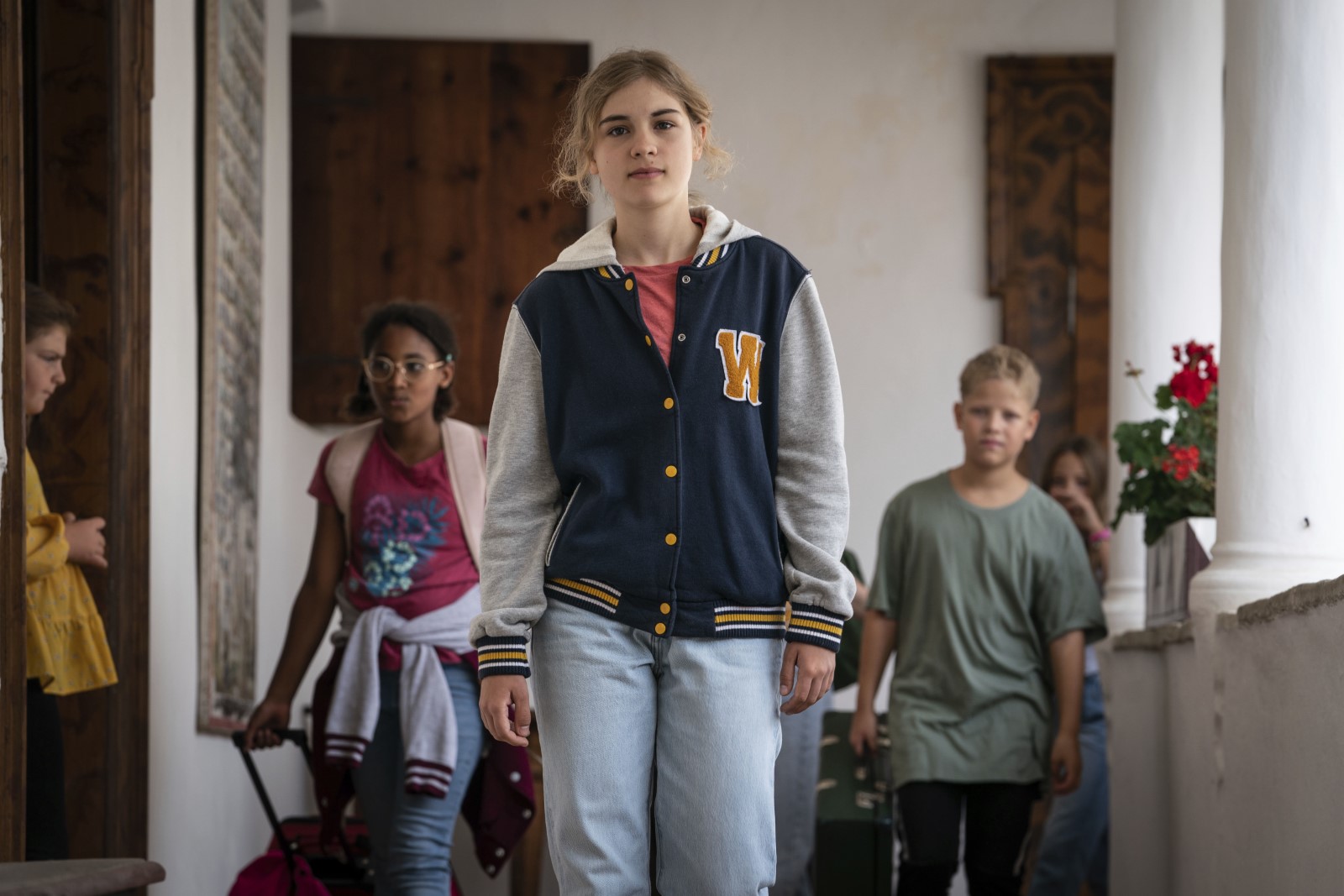 Szenenbild aus dem Film „Das fliegende Klassenzimmer (2023)“