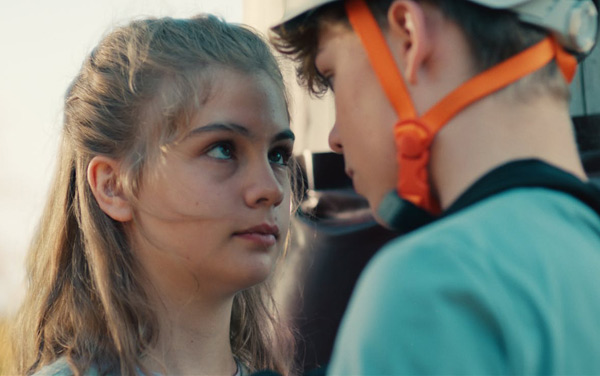 Szenenbild aus dem Film „Himbeeren mit Senf“
