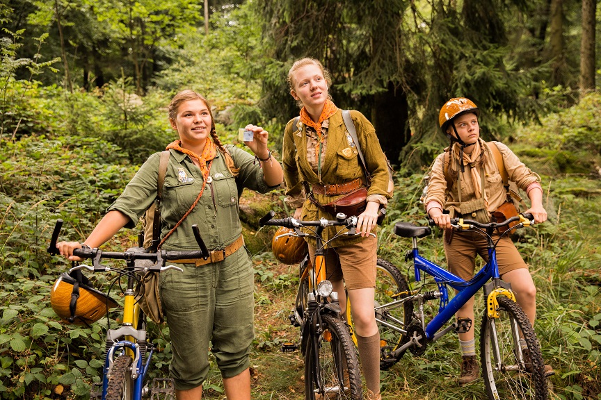 Szenenbild aus dem Film „Bibi & Tina - Mädchen gegen Jungs“ Szenenbild aus dem Film „Bibi & Tina - Mädchen gegen Jungs“